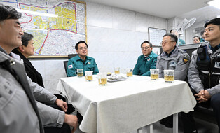 Acting president checks on safety measures on holiday