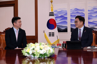 Parliamentary leader meets new S. Korean Olympic chief