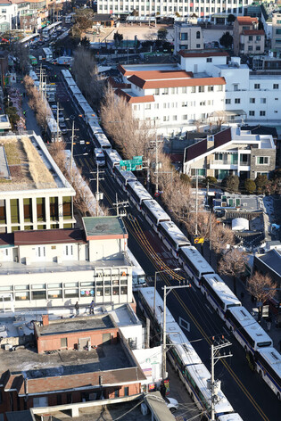 Yoon to attend hearing of impeachment trial