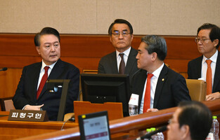 Yoon attends hearing of impeachment trial