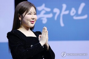 송가인 "심수봉에게 곡 받은 1호 가수…'운명이다' 싶었죠"