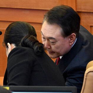 Yoon attends hearing of impeachment trial