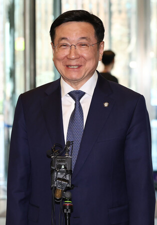 Samsung's compliance committee's chief