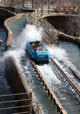 Preparing attraction for riding