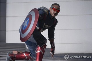 '캡틴 아메리카4' 美서 2주차 수익 68%↓…中 '너자2'는 5위