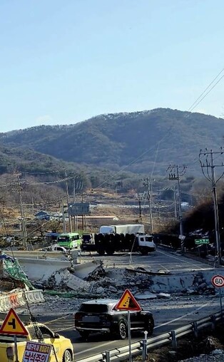 Bridge collapse at highway construction site