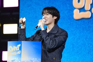 BTS 제이홉, 12시간 컴백 라이브 방송…2천700만회 재생 신기록