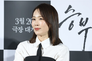 S. Korean actress Moon Jung-hee