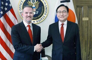 Trade minister talks with USTR representative