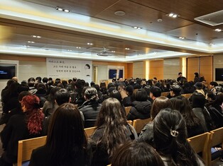 故휘성, 동료·팬 눈물 속 발인…"너의 팬이어서 행복했어"