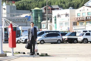 궁극의 국물을 찾아 나선 고로 씨…영화 '고독한 미식가'