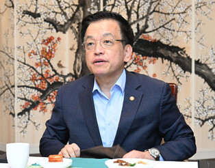 Meeting on macroeconomic, financial affairs