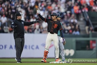 MLB 샌프란시스코 이정후, 3안타 폭발…타율도 3할대 진입