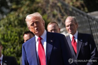 (2nd LD) Trump temporarily lowers new tariffs on S. Korea, others to 10 pct in 90-day pause