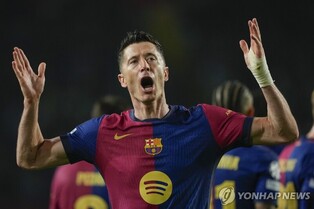 바르셀로나, 도르트문트 4-0 완파…레반도프스키 멀티골