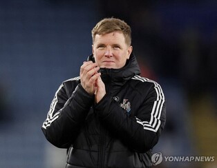 UCL 티켓 경쟁하는 EPL 뉴캐슬에 악재…하우 감독 입원