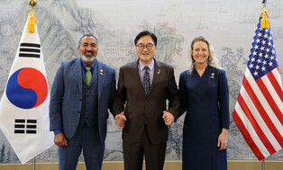 Parliamentary leader meets U.S. lawmakers