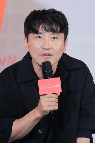 S. Korean director Park Shin-woo