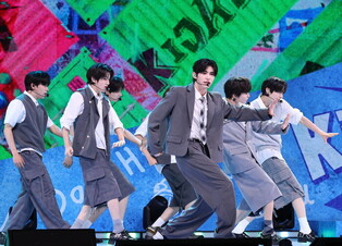 S. Korean boy group KickFlip