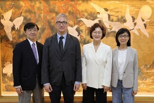 "같은 듯 다른 한중일 궁중 회화…독자적 특징 비교 연구해야"