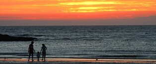 '아름다운 노을·몽돌해변' 영광 가마미·송이도 해수욕장 개장