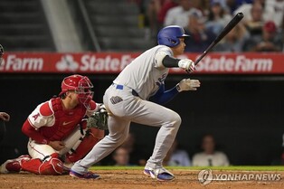 오타니, 6회에는 트리플 플레이 희생양·9회에는 솔로포