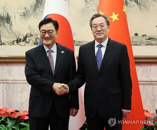 Nat'l Assembly speaker urges China's vice premier to develop economic cooperation