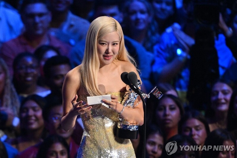 로제 MTV VMA 2관왕…"꿈을 좇았던 16살의 저에게 바친다"(종합2보)