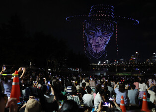 Photos for the 2025 Hangang Light Show (Drone Light Show) featuring K-POP Demon Hunters