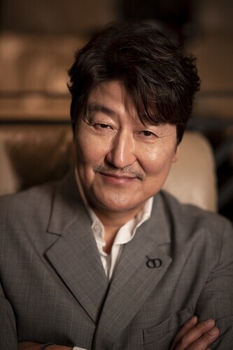 Song Kang-ho to Star in Director Nam Dong-hyeop’s New Film “The Gardeners”