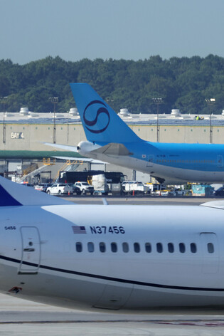 S. Koreans head home after detention in U.S.