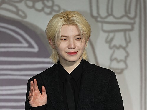 Seventeen's Woozi enlists in Army