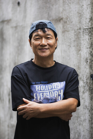 S. Korean singer Ahn Chi-hwan