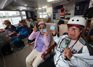 Han River Bus service begins