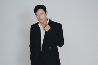 '어쩔수가없다' 이병헌 "콧수염 붙인 만수, 채플린 떠오른대요"