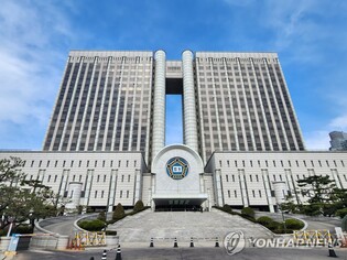 2심도 "박유천, 가처분 어기고 활동…소속사에 5억 배상"