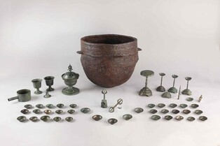 Buddhist ritual objects found in cauldron to go on display in Gyeongju