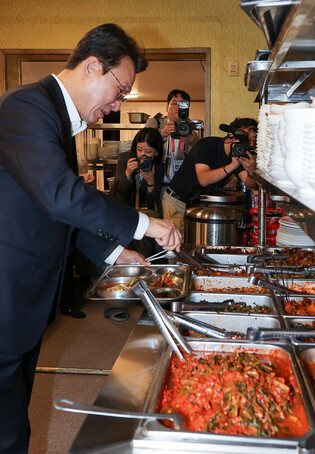 PM experiences '1,000 won breakfast'