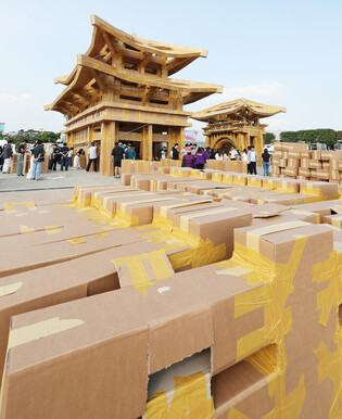 Gate made with cardboard boxes at UNESCO heritage site