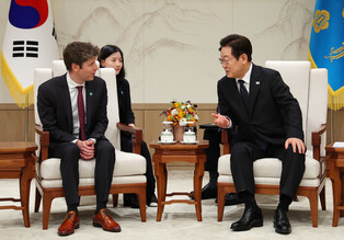 Lee meets OpenAI CEO