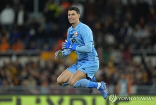 PK 3회 연속 막은 골키퍼…릴, AS로마 원정서 1-0 승리