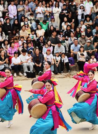 Traditional Korean performance