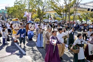 바가지요금 막는다…군산시, 축제장서 물가안정 캠페인