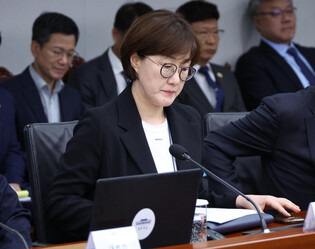 Lee's personal secretary, longtime aide