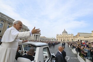 '교황님은 컵스를 싫어해'…컵스 팬에게 "졌잖아요?" 응수