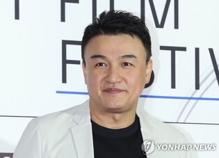 데뷔 40년차 박중훈, 첫 에세이집 '후회하지마' 출간