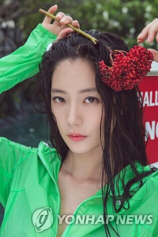 배우 클라라, 결혼 6년 만에 파경…"8월 협의이혼"