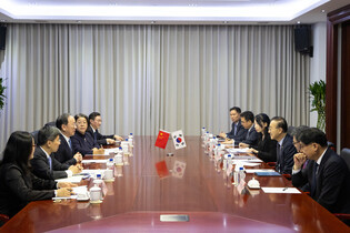S. Korean land minister in Beijing