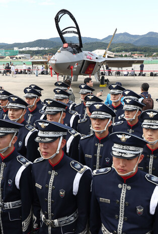 S. Korea's major defense exhibition kicks off