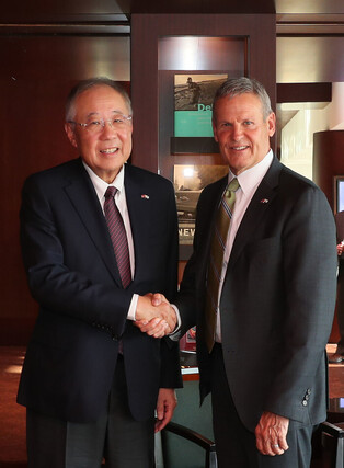 Tennessee Gov. Bill Lee in Seoul